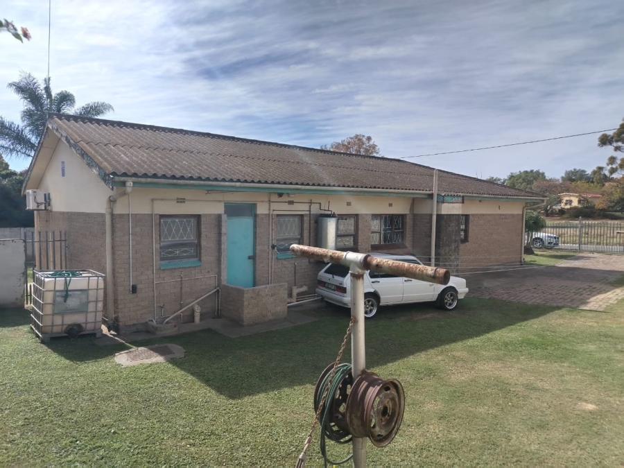4 Bedroom Property for Sale in Heuwelkruin Eastern Cape